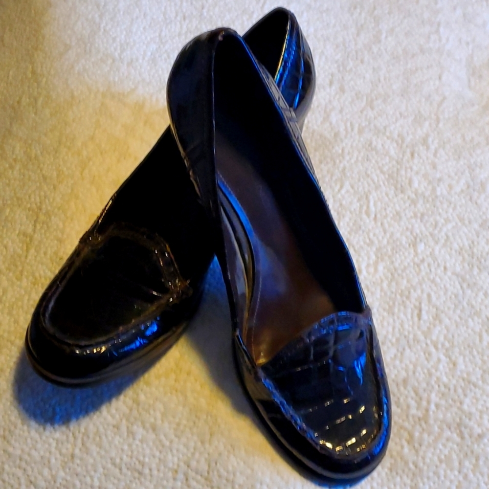 Bandolinos! 8M, 2in heel.